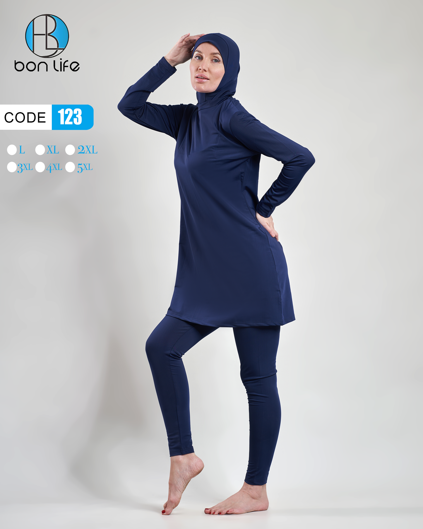 صورة كاملة للموديل بملابس سباحة محتشمة Bon Life كود 123 بلون أزرق كحلي سادة بالكامل (3 قطع).