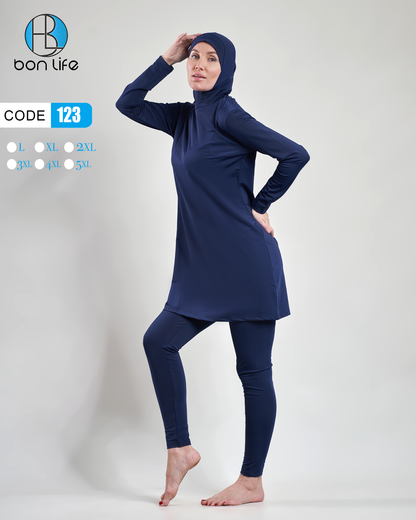 صورة كاملة للموديل بملابس سباحة محتشمة Bon Life كود 123 بلون أزرق كحلي سادة بالكامل (3 قطع).