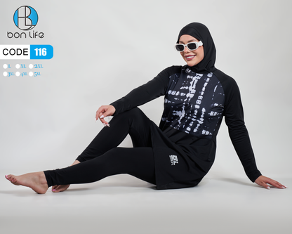 توضح طول التوب والتغطية المثالية لمايوه السباحة الشرعي.