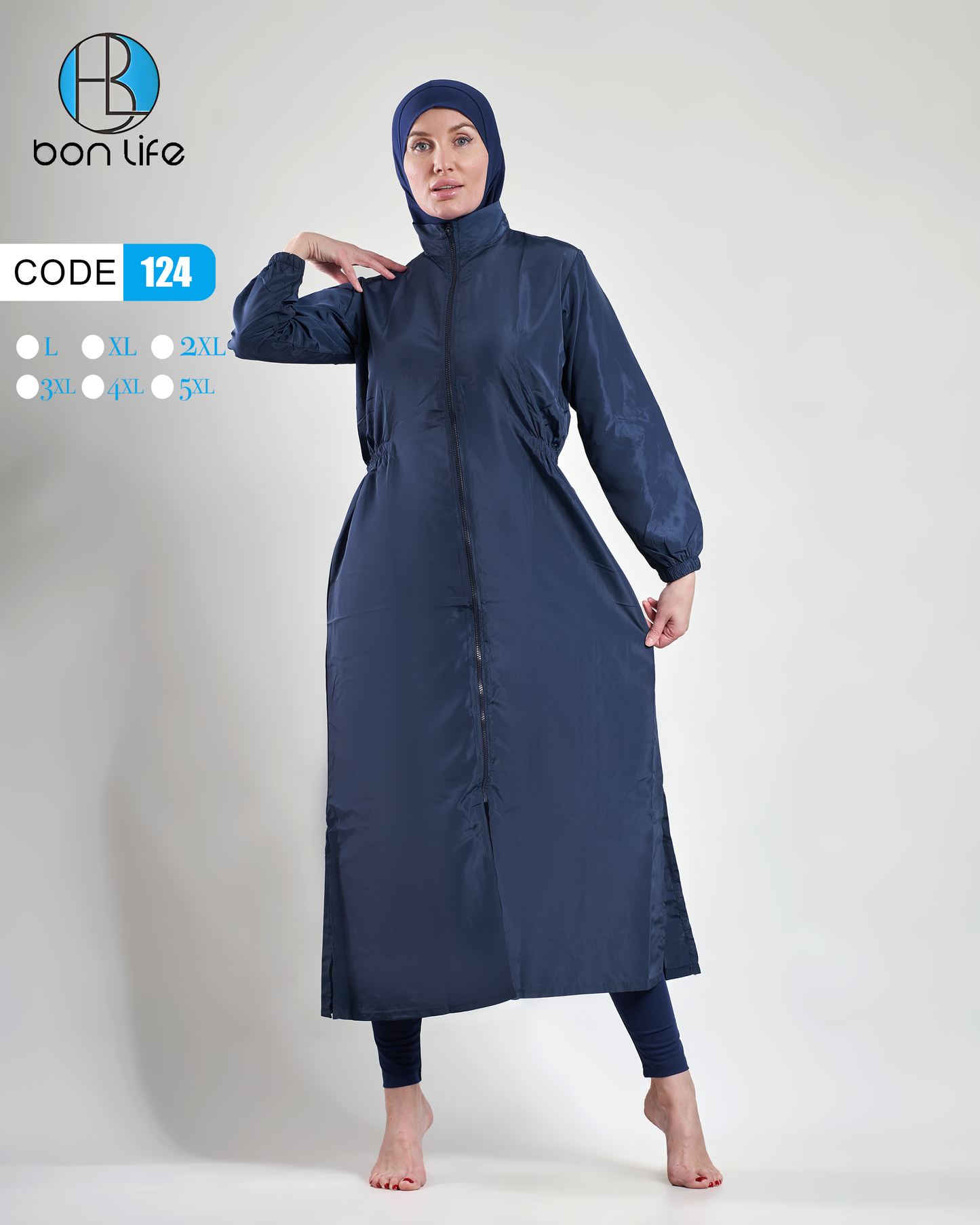 لقطة كاملة توضح المظهر النحيف والراقي لبوركيني Bon Life الفستان باللون الكحلي الملكي.