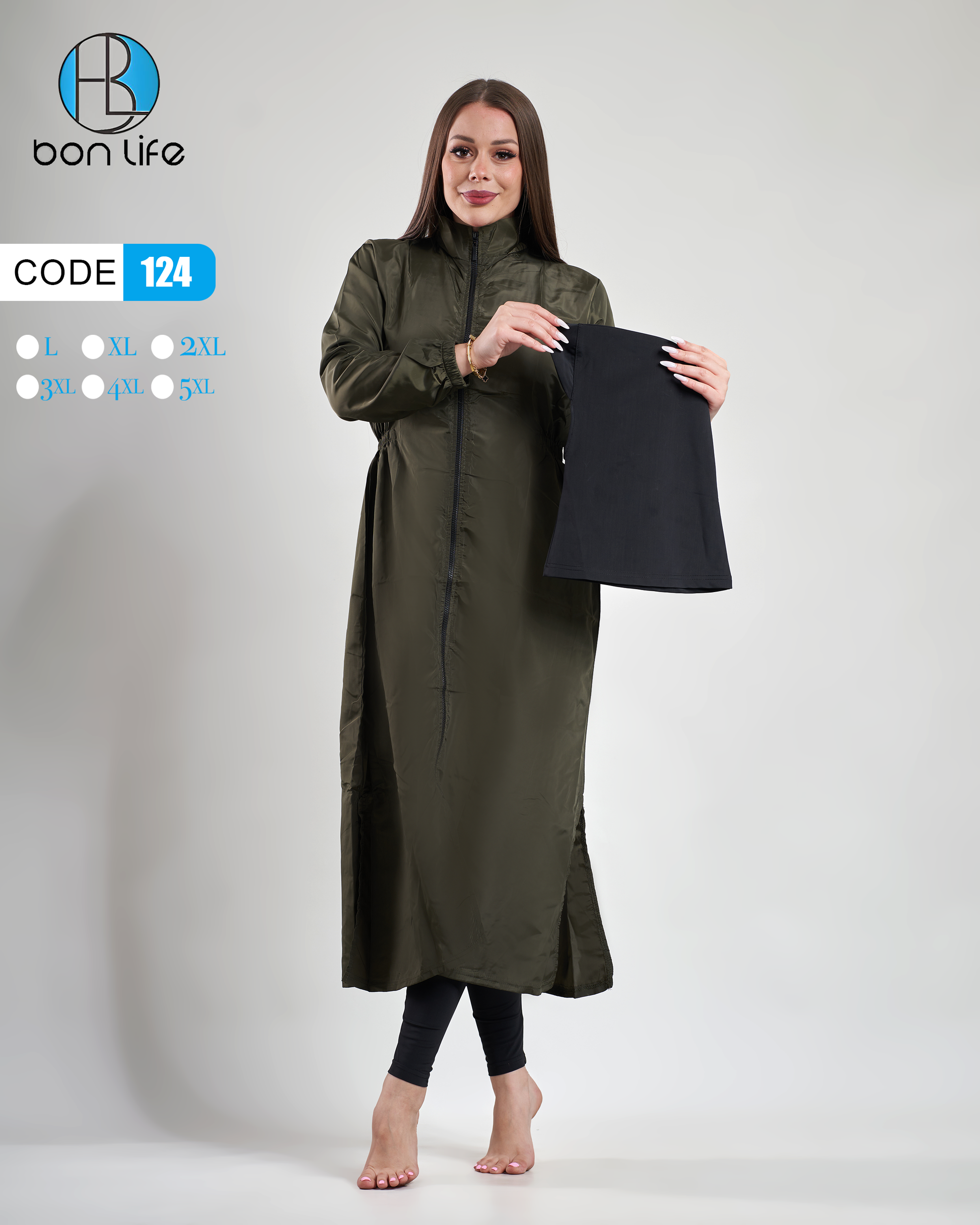 لقطة قريبة تبرز جودة قماش مايوه Bon Life الزيتي المقاوم للماء وخاصية التجفيف السريع.